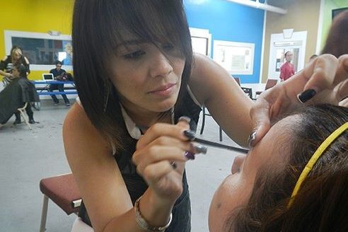 6 Maquillando emas beauty foto